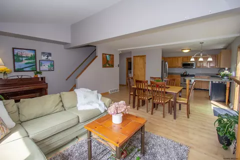 122 Trinity Pl, Selkirk, NY 12158 photo 32