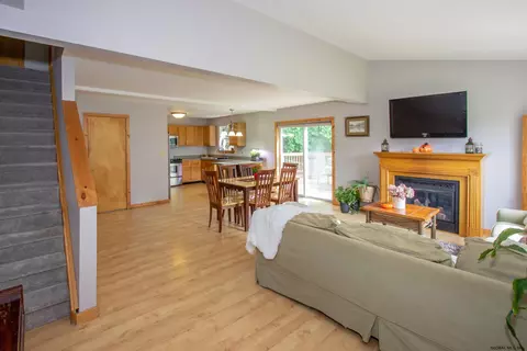 122 Trinity Pl, Selkirk, NY 12158 photo 35