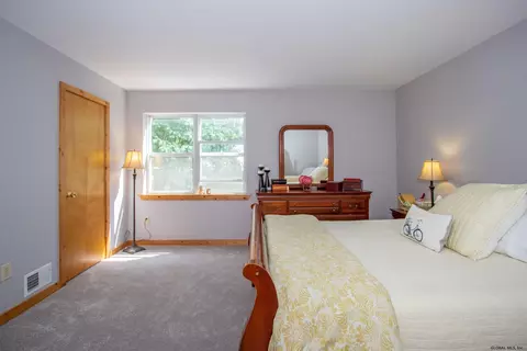122 Trinity Pl, Selkirk, NY 12158 photo 43
