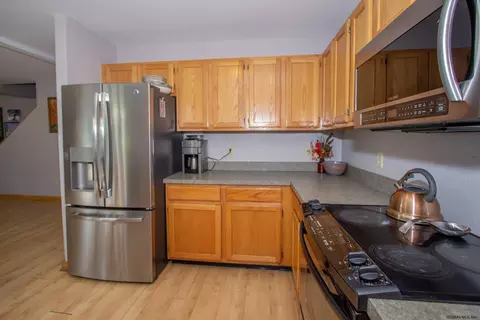 122 Trinity Pl, Selkirk, NY 12158 photo 23