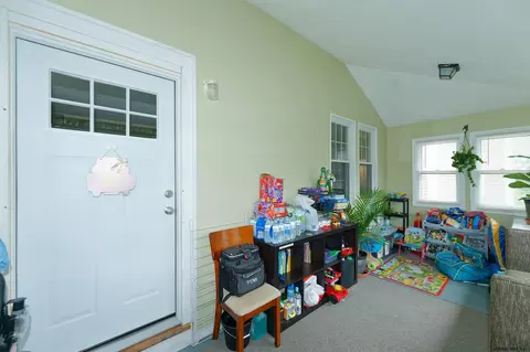 34 Mt Stuart Rd, Schenectady, NY 12304 photo 4