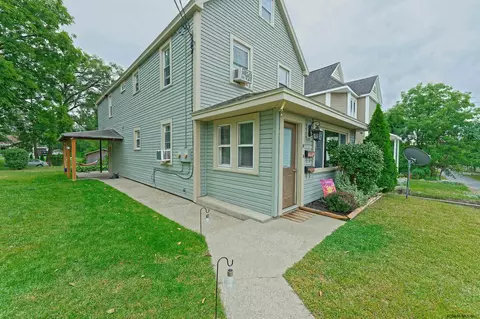 34 Mt Stuart Rd, Schenectady, NY 12304 photo 3