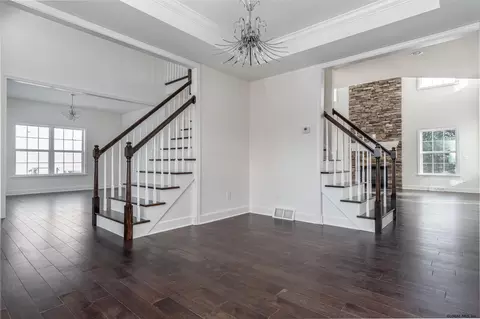 312 Danielle Dr, Schenectady, NY 12303 photo 7