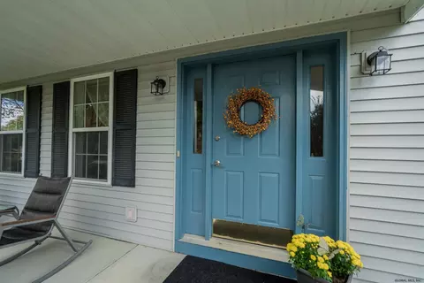 4 Century Dr, Ballston Spa, NY 12020 photo 3