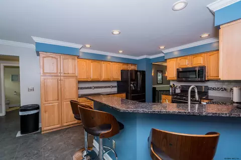 4 Century Dr, Ballston Spa, NY 12020 photo 17