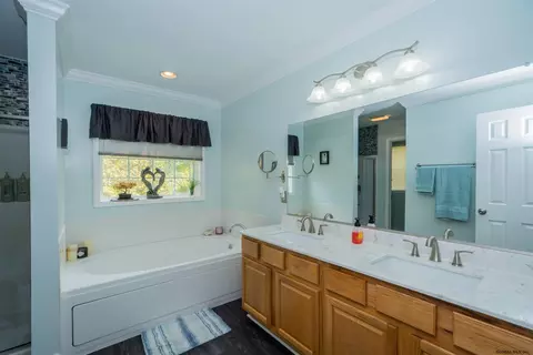 4 Century Dr, Ballston Spa, NY 12020 photo 25