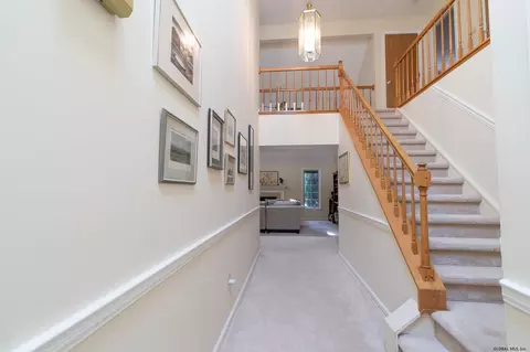 13 Constitution Dr, Glenmont, NY 12077 photo 3