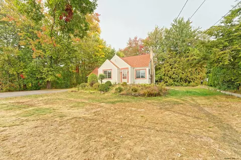 3011 Spawn Rd, Schenectady, NY 12303 photo 4