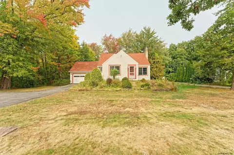 3011 Spawn Rd, Schenectady, NY 12303 photo 2