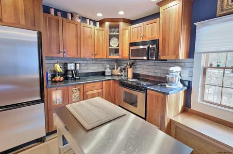 12 Rustic Bridge Rd, Rexford, NY 12148 photo 8