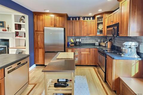 12 Rustic Bridge Rd, Rexford, NY 12148 photo 9
