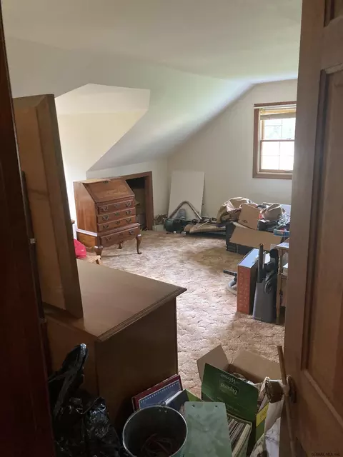 1073 Roberta Rd, Schenectady, NY 12303 photo 31