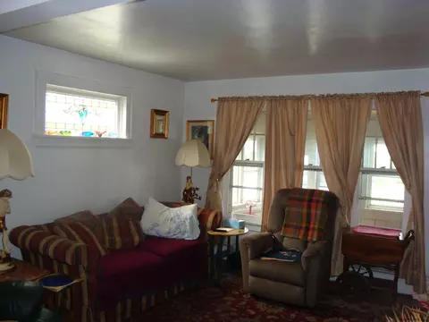 257 Eleventh St, Schenectady, NY 12306 photo 4