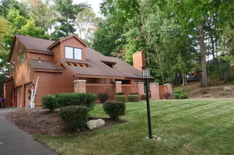 54 Stockbridge Rd, Slingerlands, NY 12159 photo 3