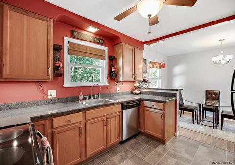 1114 Jerry Ave, Schenectady, NY 12303 photo 9