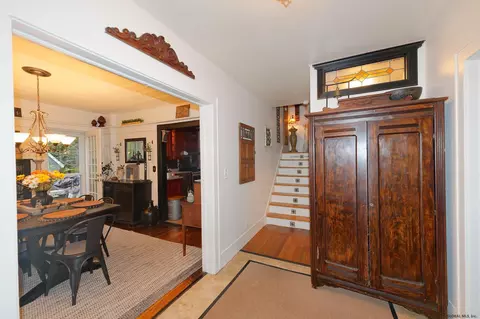 29 Herrick Ave, Delmar, NY 12054 photo 3