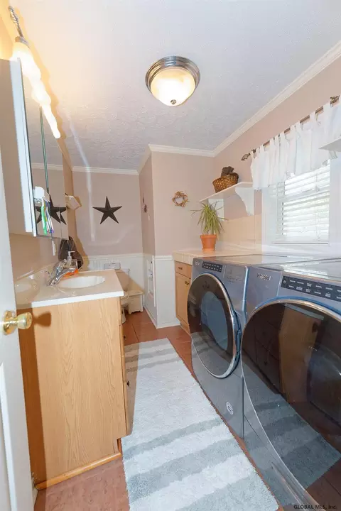 1319 Belmont Ave, Schenectady, NY 12308 photo 11