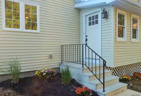 13 Spore Rd, Delmar, NY 12054 photo 4