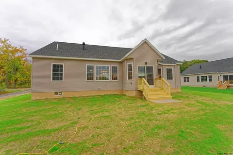 284 Bender Ln, Glenmont, NY 12077 photo 37