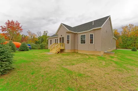 284 Bender Ln, Glenmont, NY 12077 photo 38