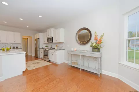 284 Bender Ln, Glenmont, NY 12077 photo 23