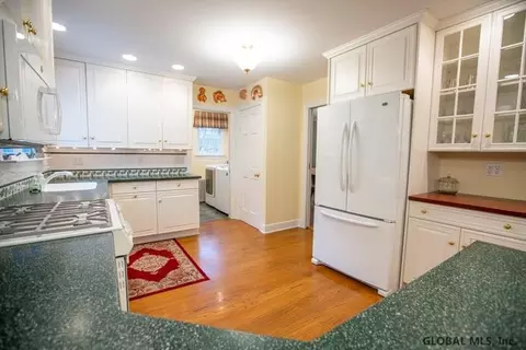 1061 Mohawk Rd, Schenectady, NY 12309 photo 11