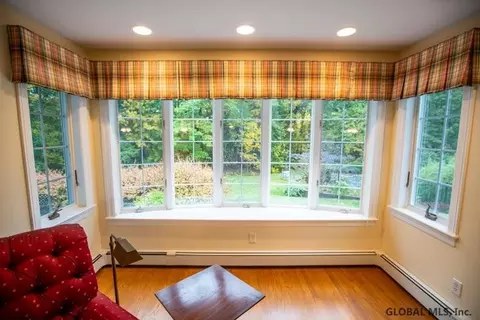 1061 Mohawk Rd, Schenectady, NY 12309 photo 18