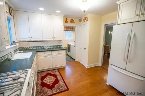 1061 Mohawk Rd, Schenectady, NY 12309 photo 9