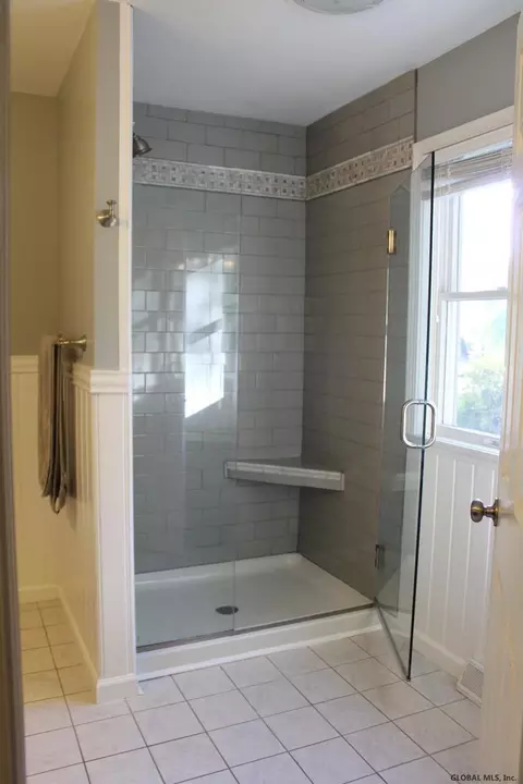 21 Eileen Ln, Glenmont, NY 12077 photo 21