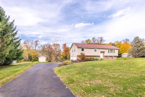 57 Whitney Dr, Valatie, NY 12184 photo 2
