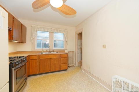 25 Hawk St, Schenectady, NY 12308 photo 12