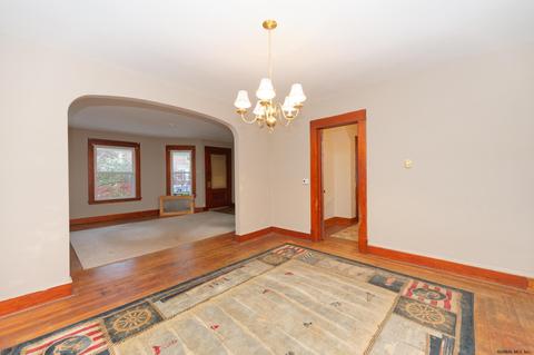 25 Hawk St, Schenectady, NY 12308 photo 10