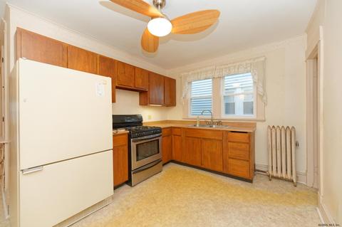 25 Hawk St, Schenectady, NY 12308 photo 13