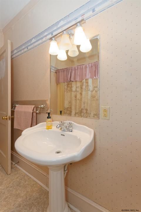 25 Hawk St, Schenectady, NY 12308 photo 19