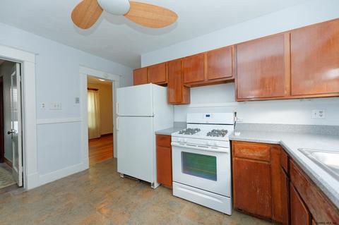25 Hawk St, Schenectady, NY 12308 photo 32