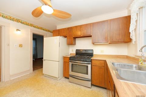 25 Hawk St, Schenectady, NY 12308 photo 14