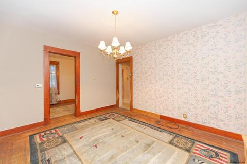 25 Hawk St, Schenectady, NY 12308 photo 9