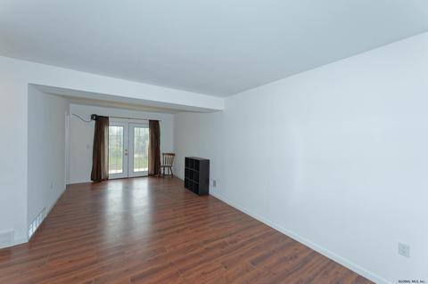 170 Ray Ave, Schenectady, NY 12304 photo 18
