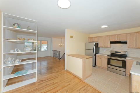 170 Ray Ave, Schenectady, NY 12304 photo 11