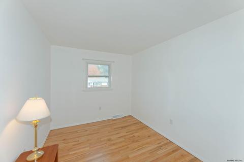170 Ray Ave, Schenectady, NY 12304 photo 23