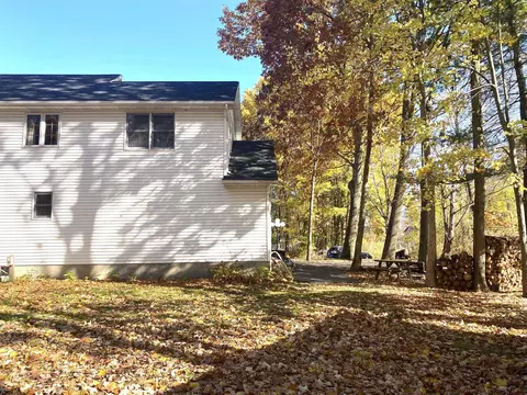 42 Henderson Rd, Glenmont, NY 12077 photo 5