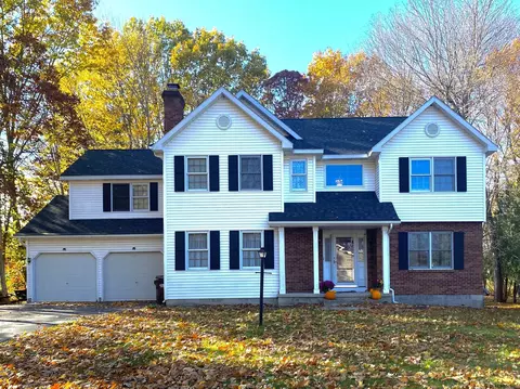42 Henderson Rd, Glenmont, NY 12077 photo 2