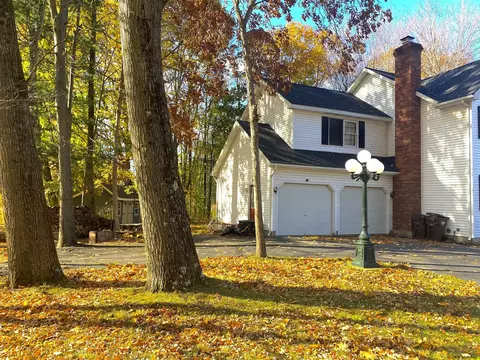 42 Henderson Rd, Glenmont, NY 12077 photo 6