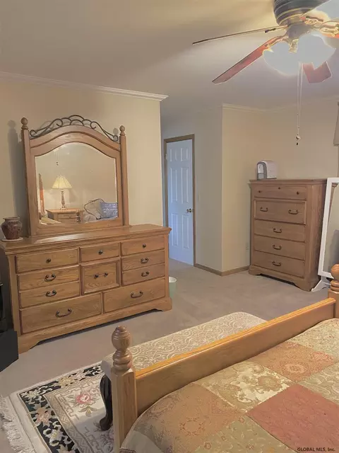 42 Henderson Rd, Glenmont, NY 12077 photo 32