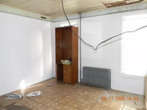 418 Schenectady St, Schenectady, NY 12307 photo 7