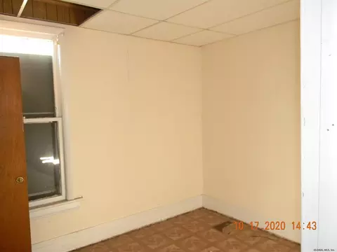 418 Schenectady St, Schenectady, NY 12307 photo 6