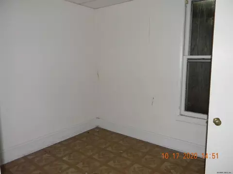 418 Schenectady St, Schenectady, NY 12307 photo 25