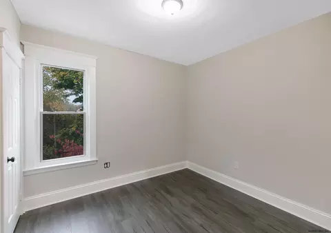 1022 Dean St, Schenectady, NY 12309 photo 22