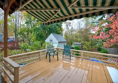 1022 Dean St, Schenectady, NY 12309 photo 31