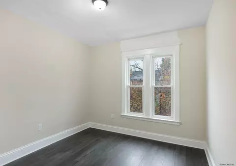 1022 Dean St, Schenectady, NY 12309 photo 20